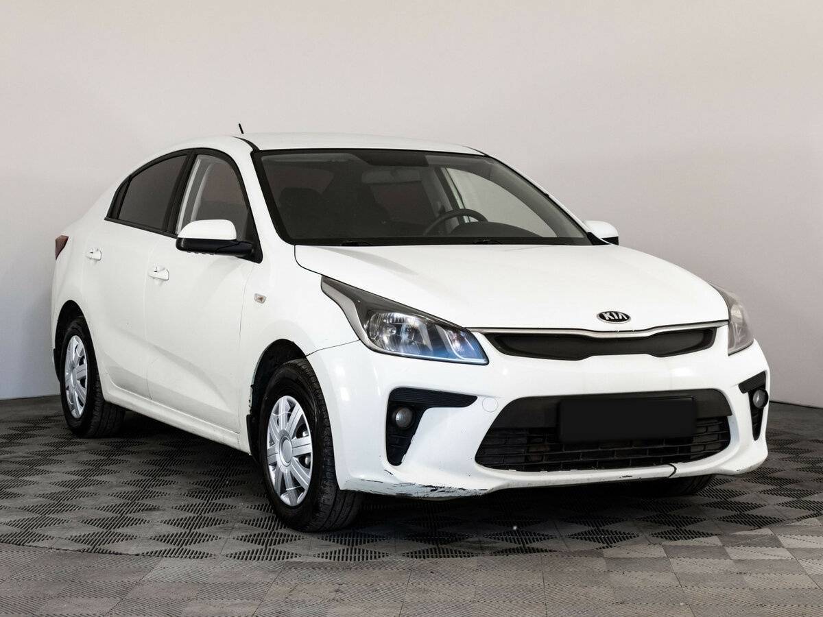 Kia Rio б/у, 2017, Автоматическая. Фото: #2