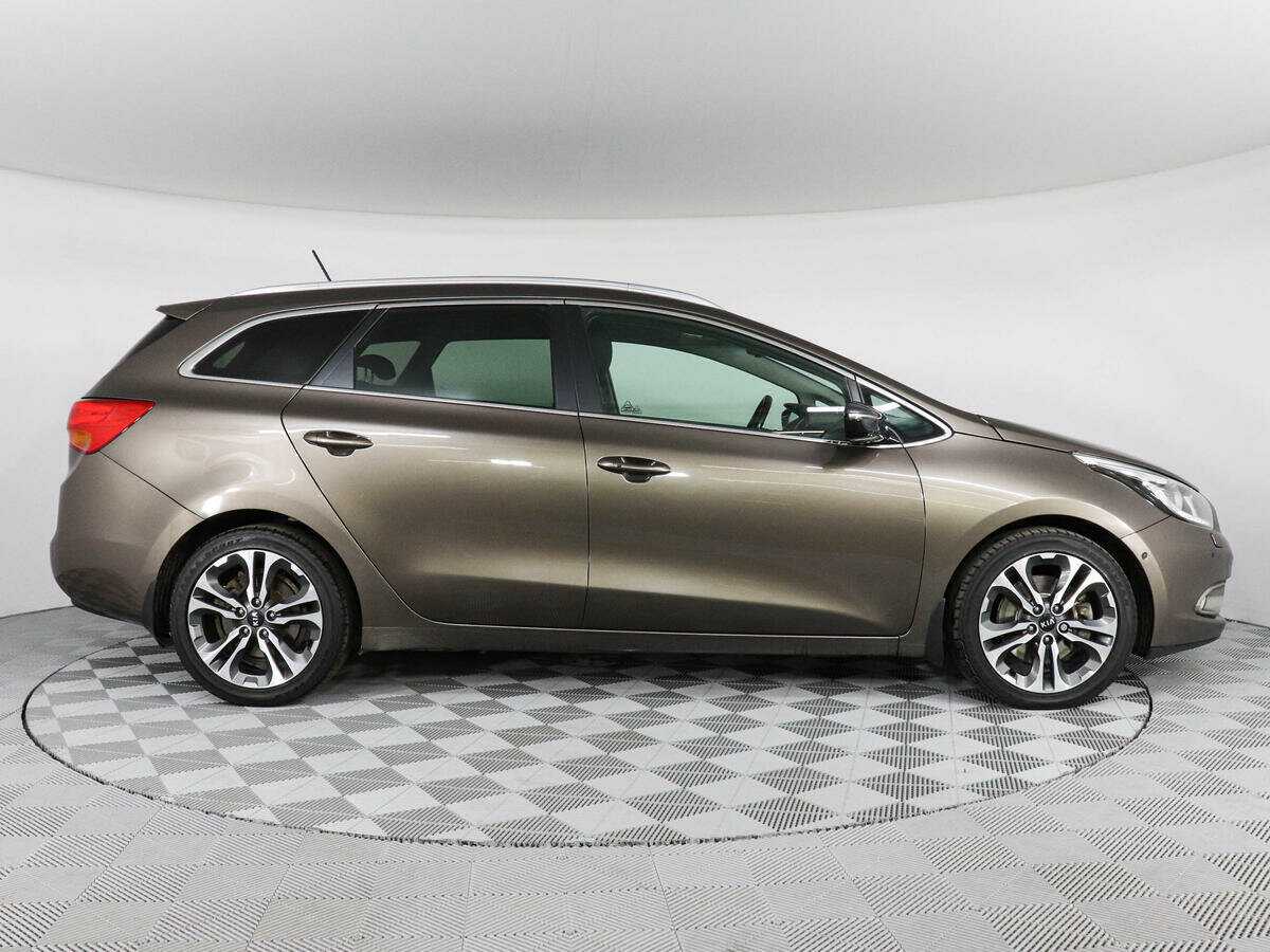 Kia Ceed б/у, 2013, Автоматическая. Фото: #3