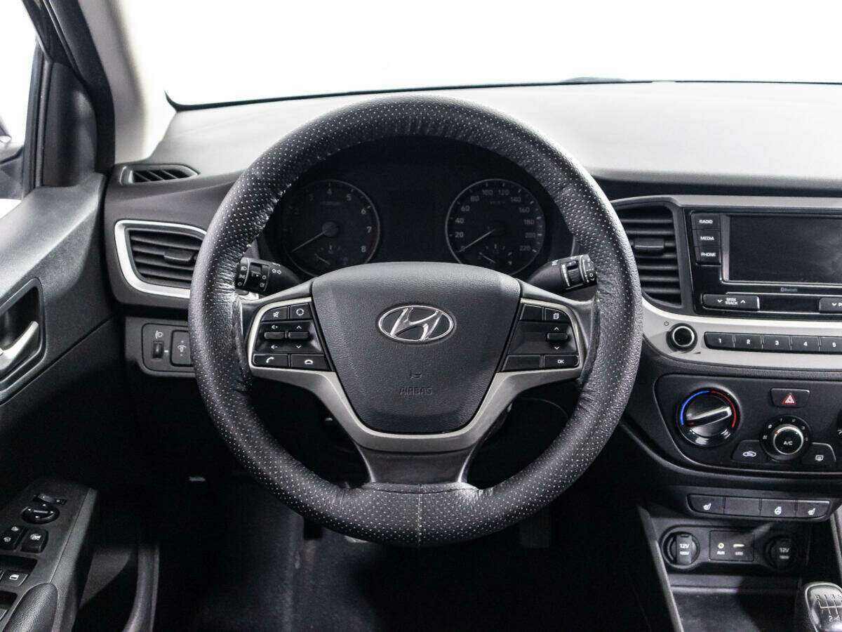 Hyundai Solaris б/у, 2017, Механическая. Фото: #15