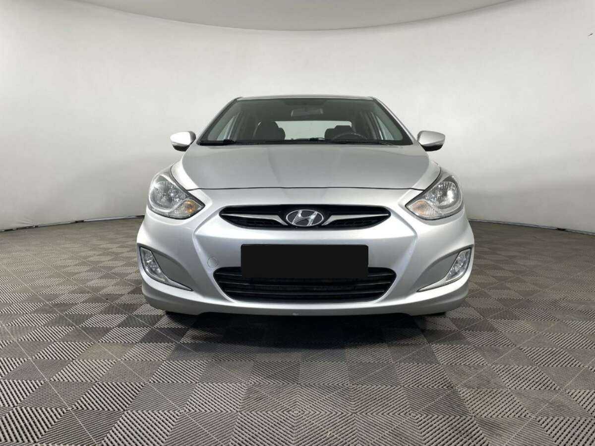 Hyundai Solaris б/у, 2014, Механическая. Фото: #1
