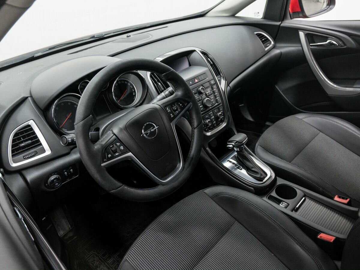 Opel Astra б/у, 2013, Автоматическая. Фото: #12