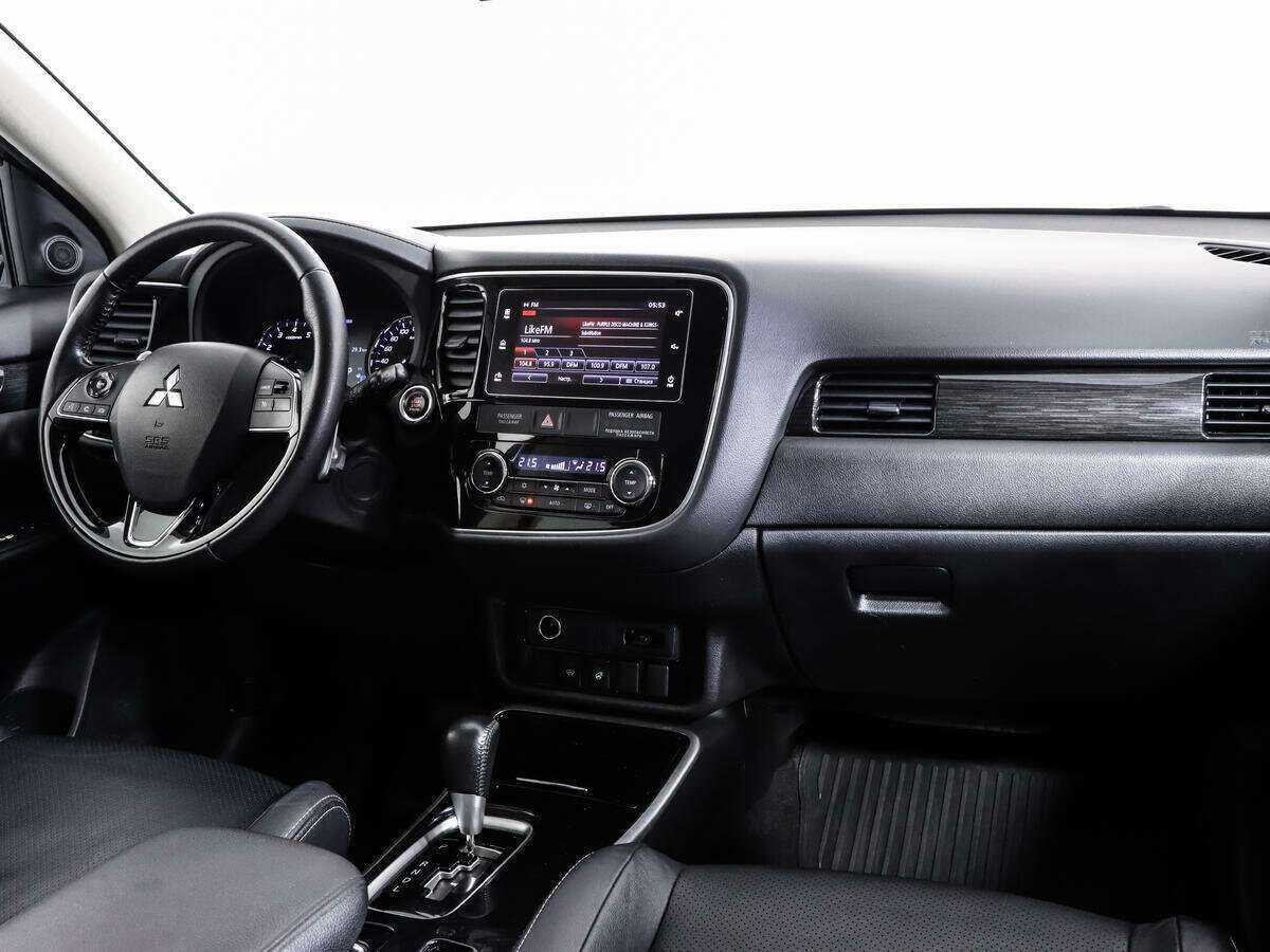Mitsubishi Outlander б/у, 2018, Вариатор. Фото: #6