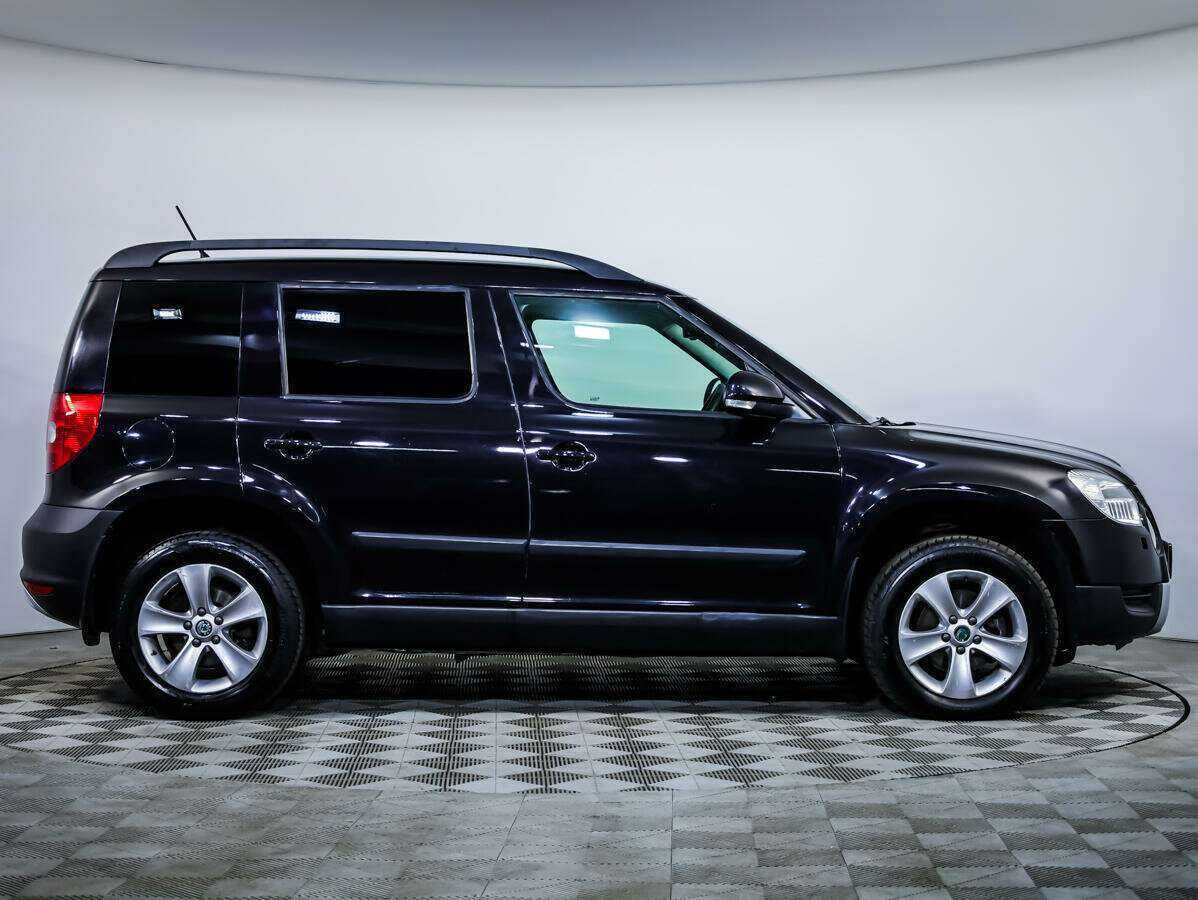 Skoda Yeti б/у, 2012, Механическая. Фото: #2