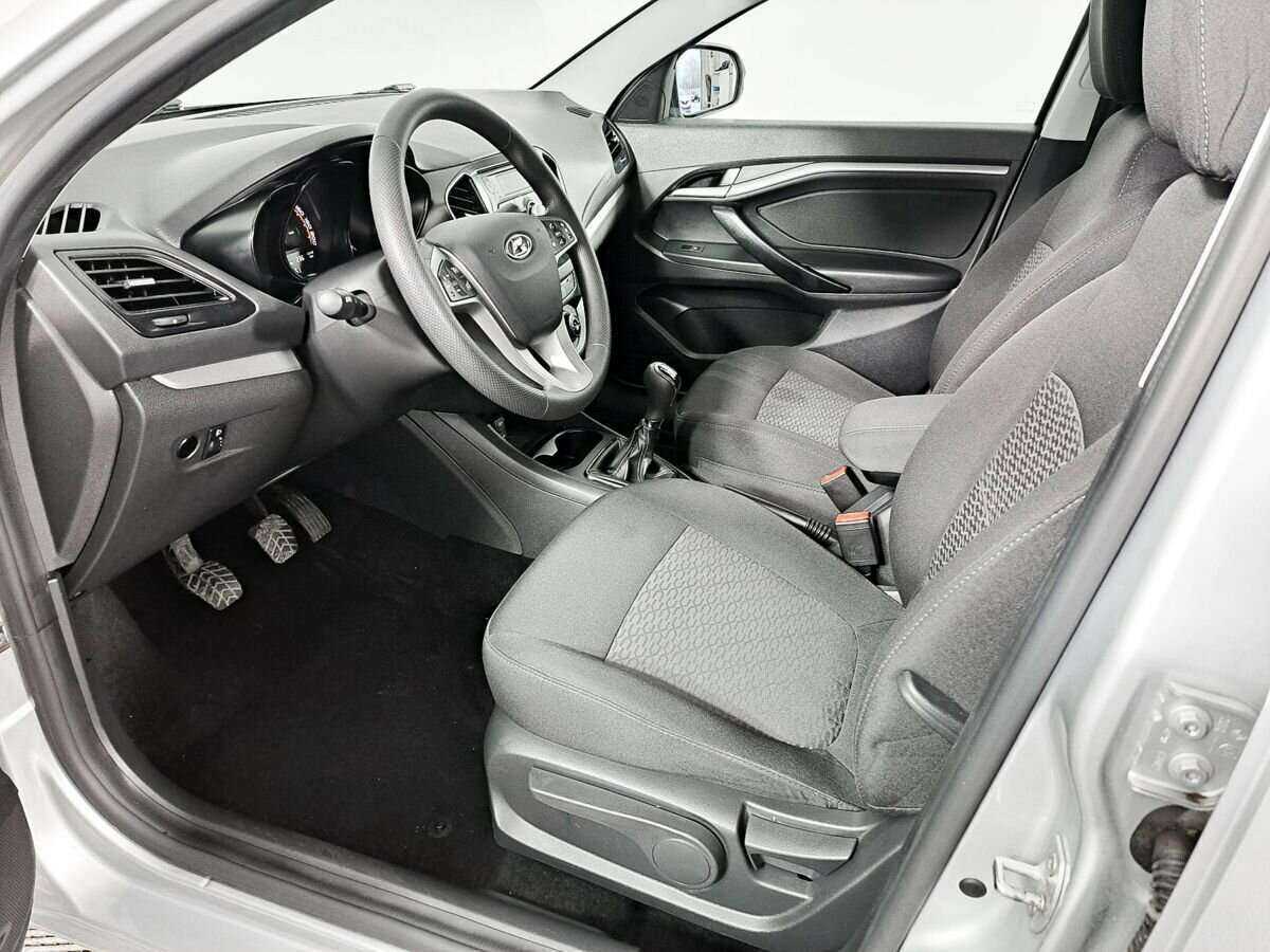 Lada (ВАЗ) Vesta б/у, 2020, Механическая. Фото: #11