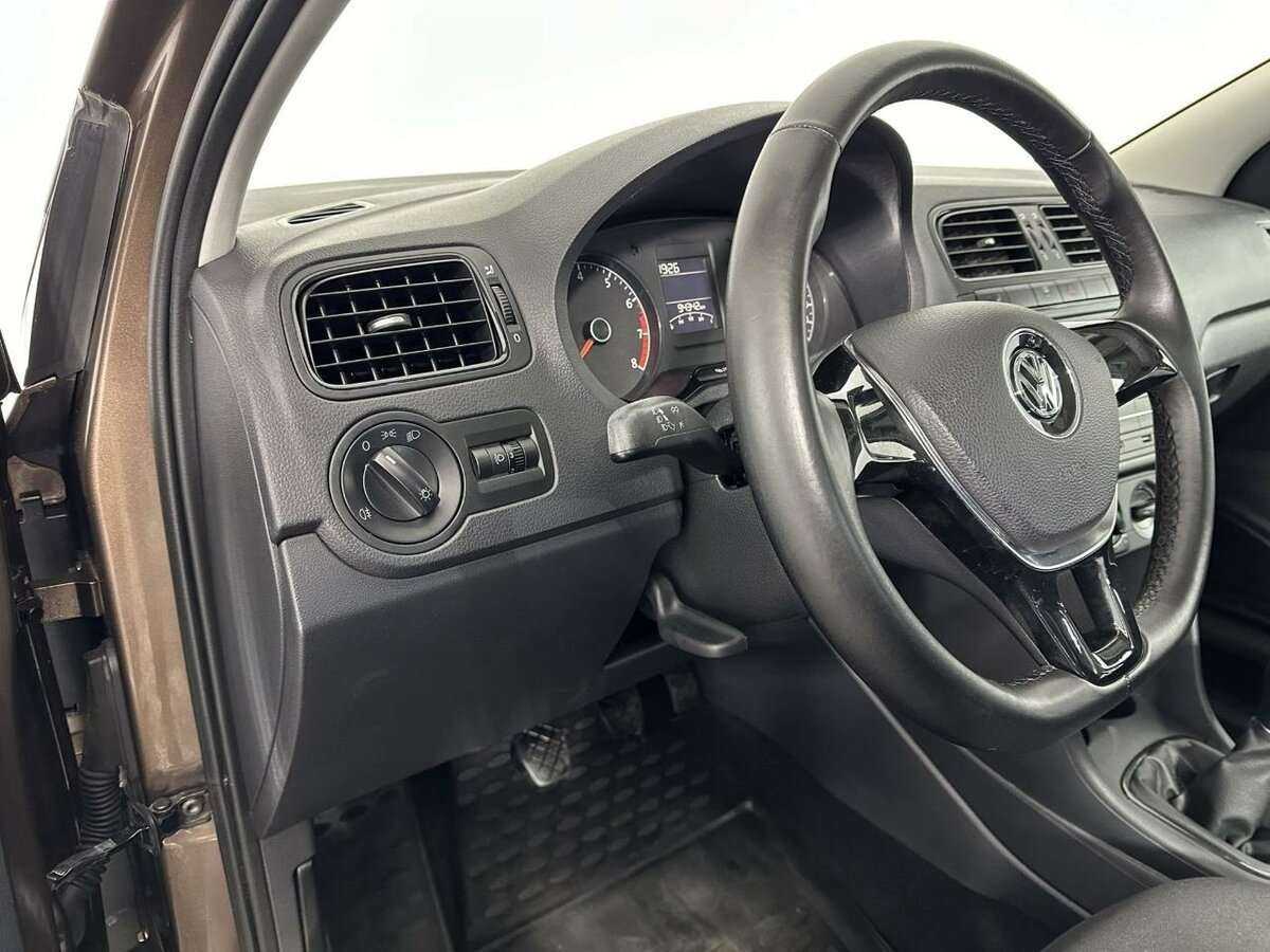 Volkswagen Polo б/у, 2016, Механическая. Фото: #8