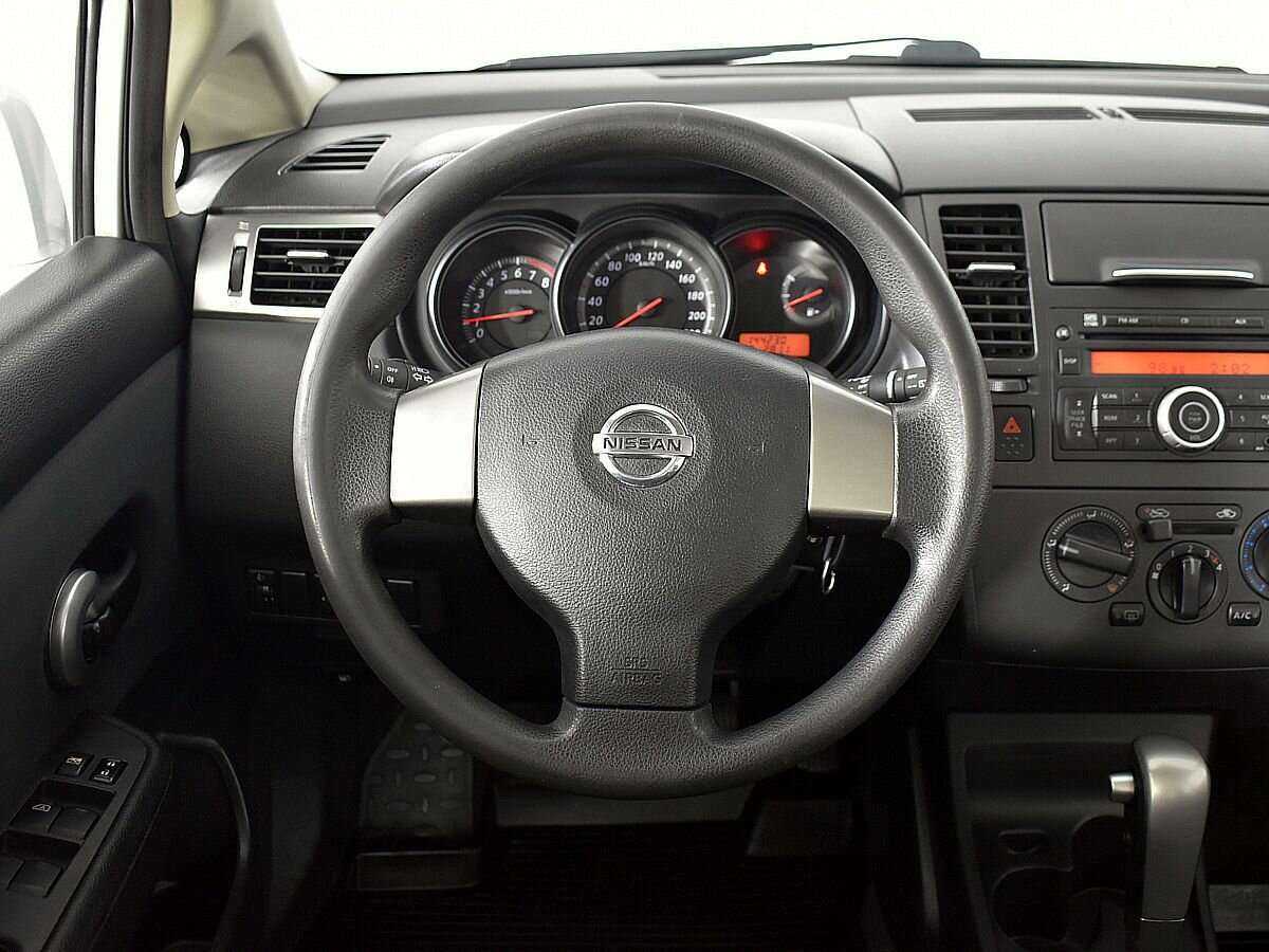 Nissan Tiida б/у, 2013, Автоматическая. Фото: #10