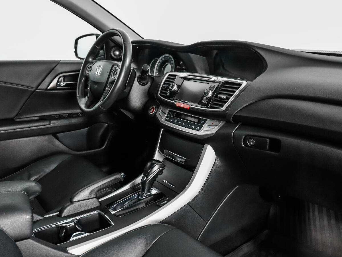 Honda Accord б/у, 2013, Автоматическая. Фото: #10