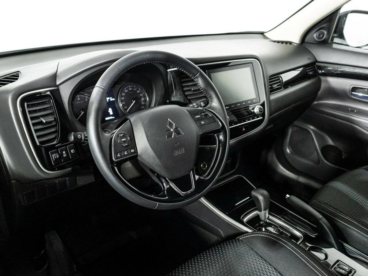 Mitsubishi Outlander б/у, 2022, Вариатор. Фото: #10