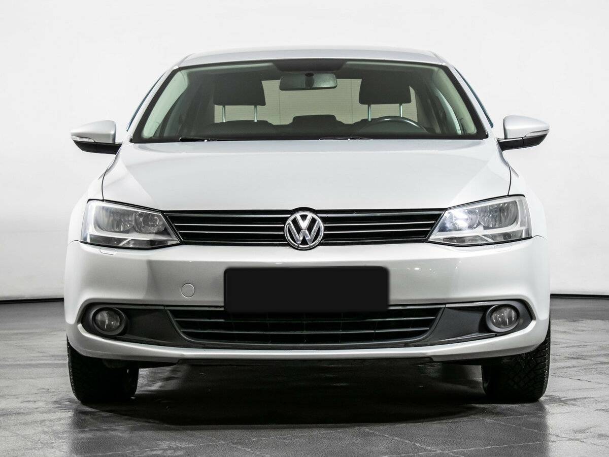 Volkswagen Jetta б/у, 2012, Механическая. Фото: #1