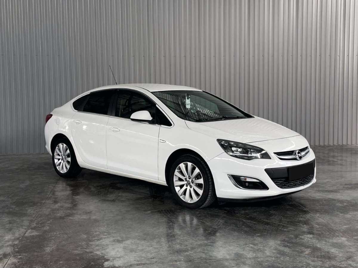 Opel Astra б/у, 2014, Автоматическая. Фото: #2