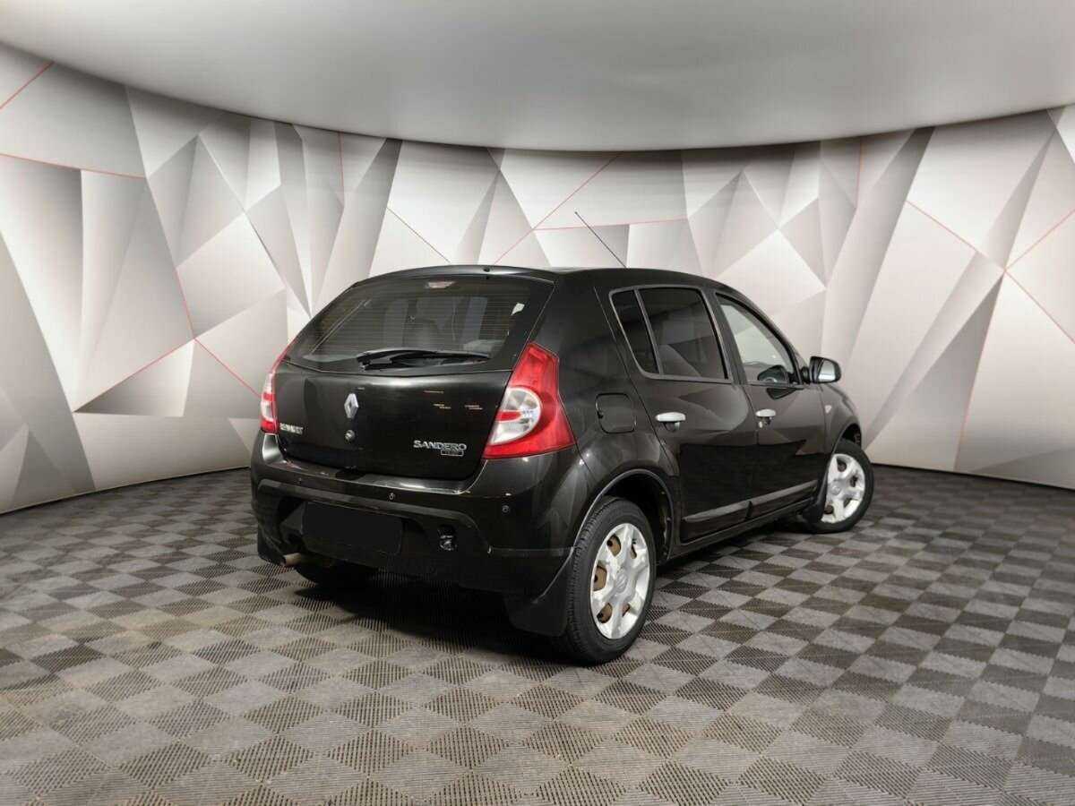 Renault Sandero б/у, 2013, Механическая. Фото: #1