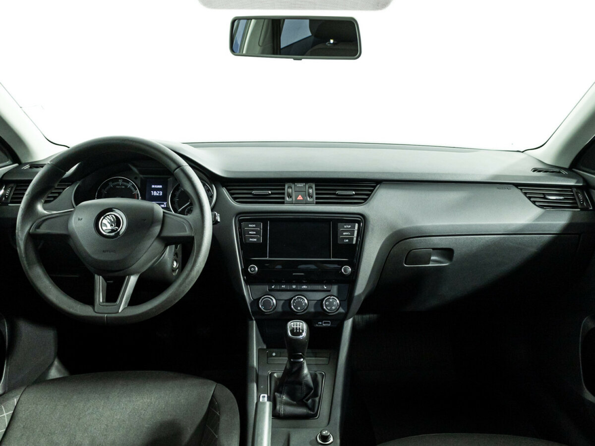 Skoda Octavia б/у, 2020, Механическая. Фото: #12