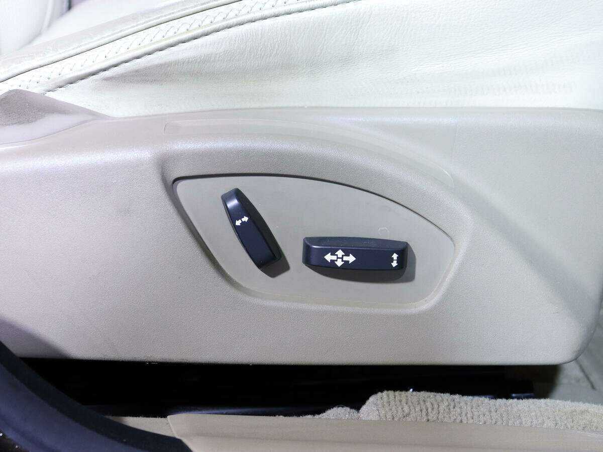 Volvo XC70 б/у, 2012, Автоматическая. Фото: #11