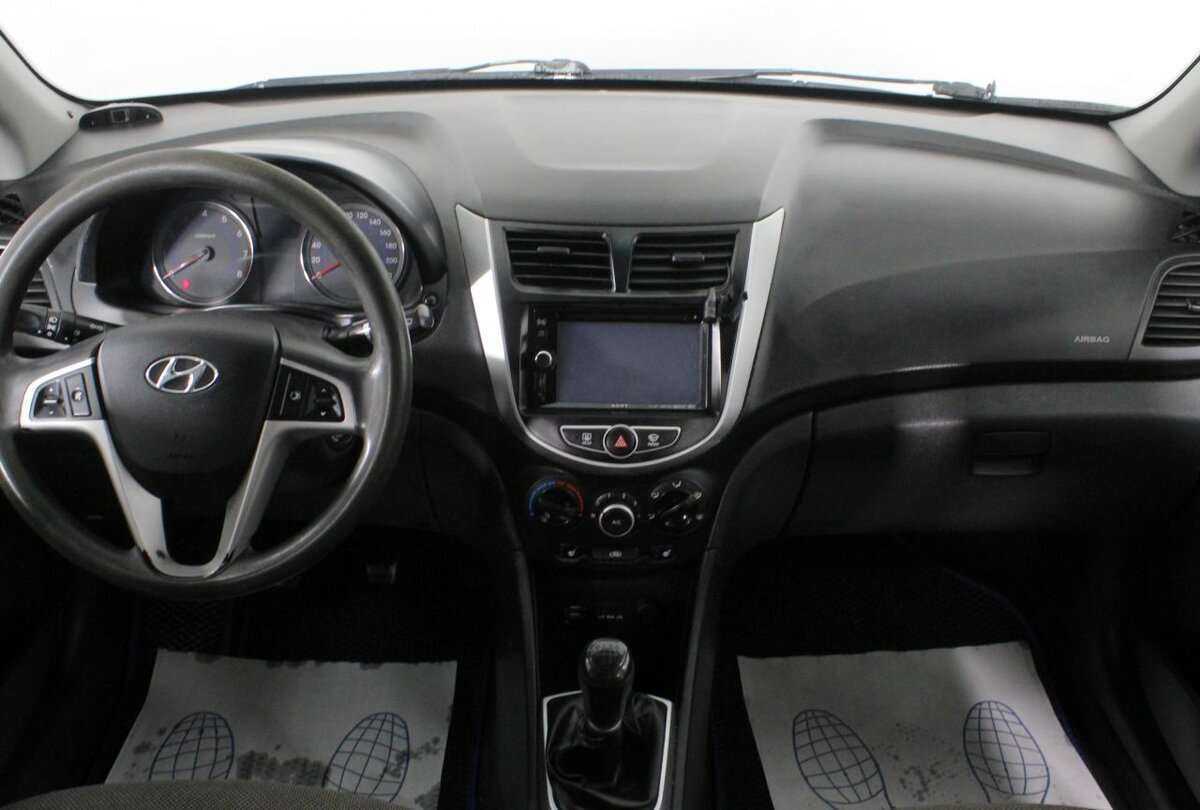 Hyundai Solaris б/у, 2013, Механическая. Фото: #10