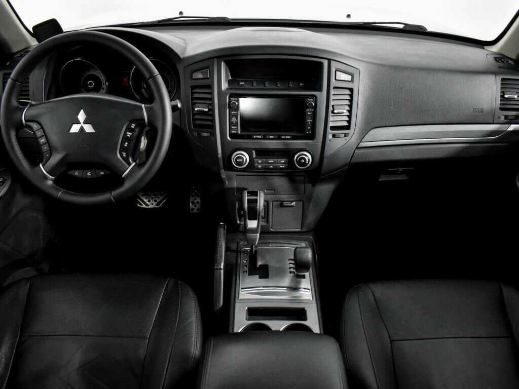 Mitsubishi Pajero б/у, 2013, Автоматическая. Фото: #15