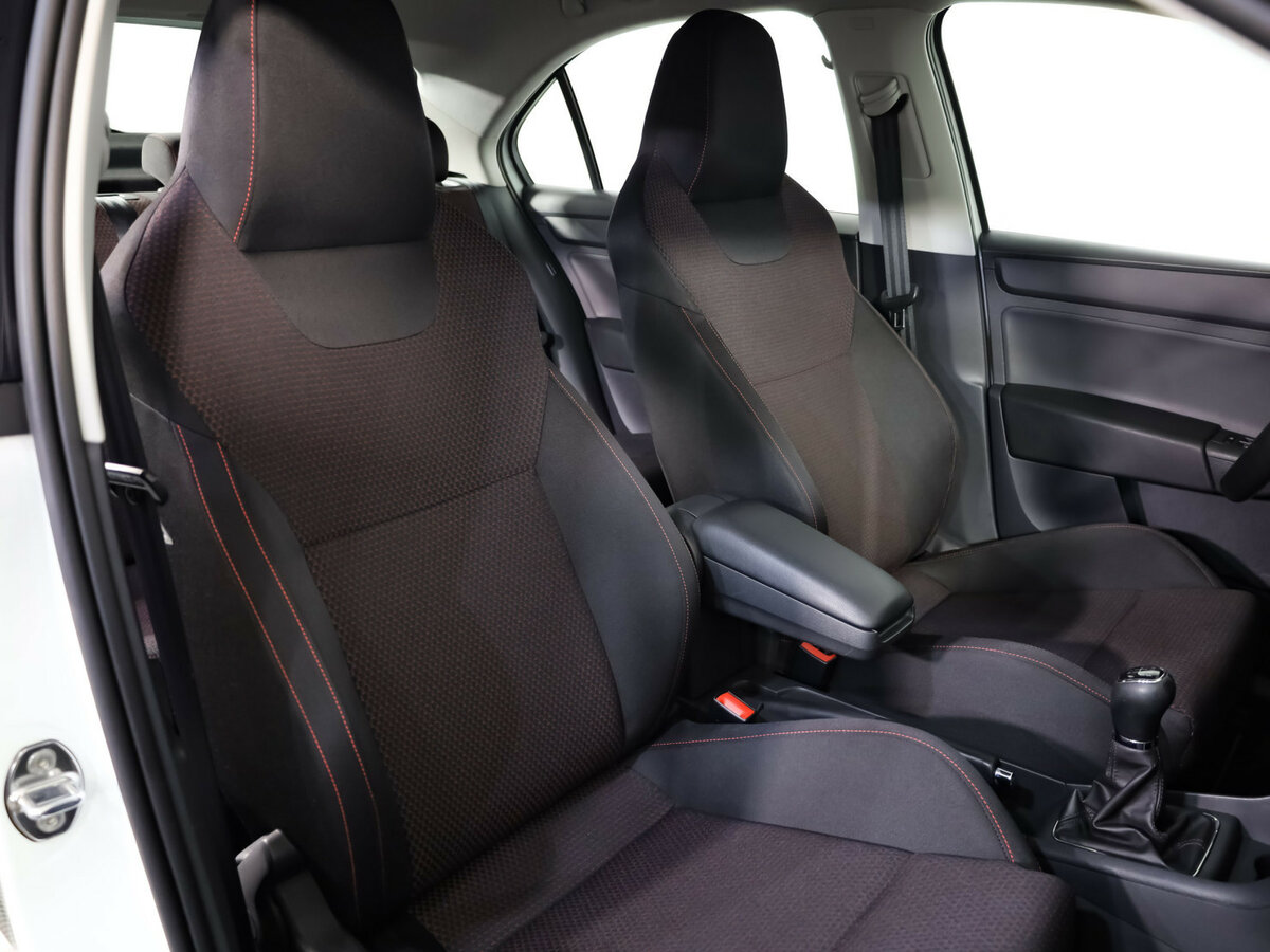 Skoda Rapid б/у, 2015, Механическая. Фото: #12