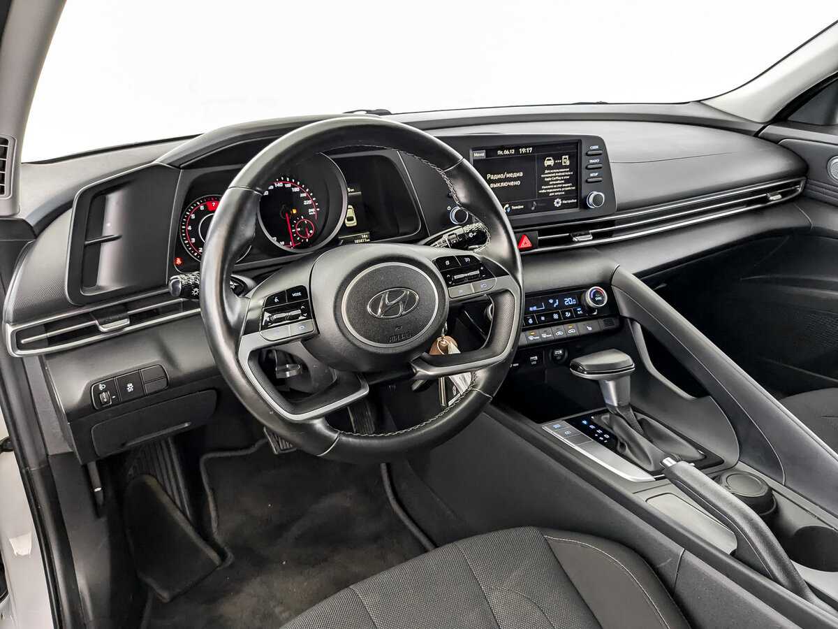Hyundai Elantra б/у, 2021, Автоматическая. Фото: #15