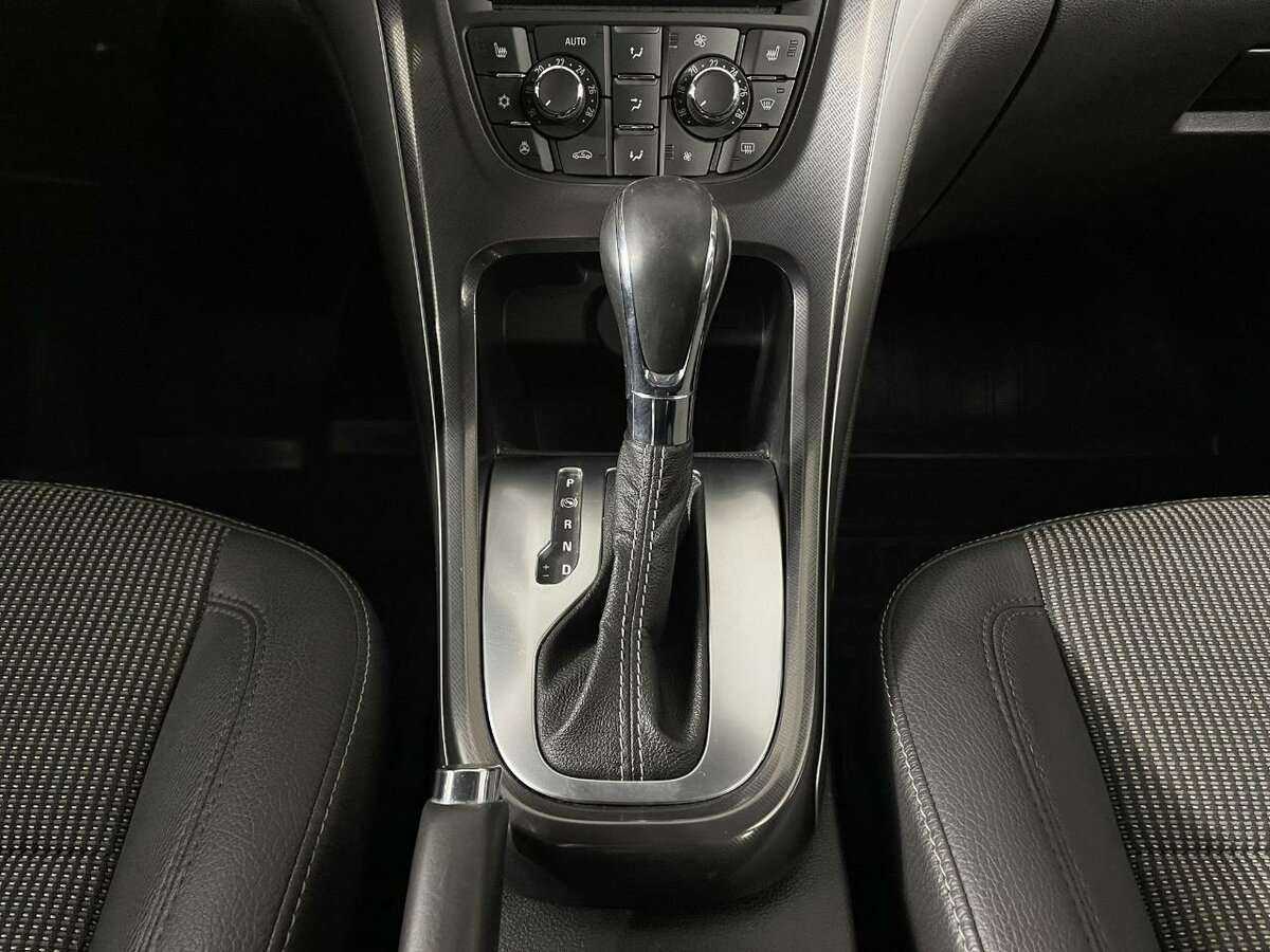 Opel Astra б/у, 2012, Автоматическая. Фото: #12