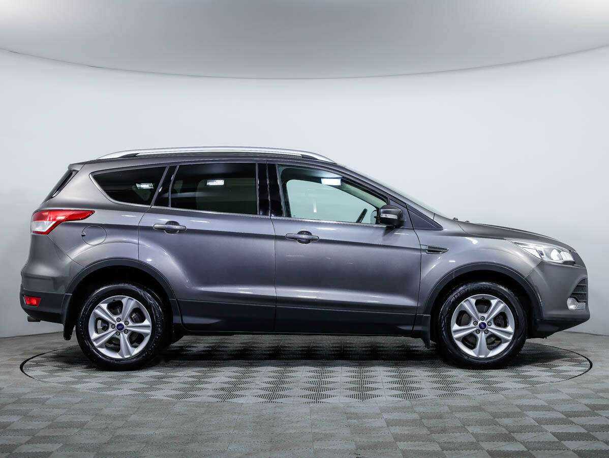 Ford Kuga б/у, 2013, Механическая. Фото: #2