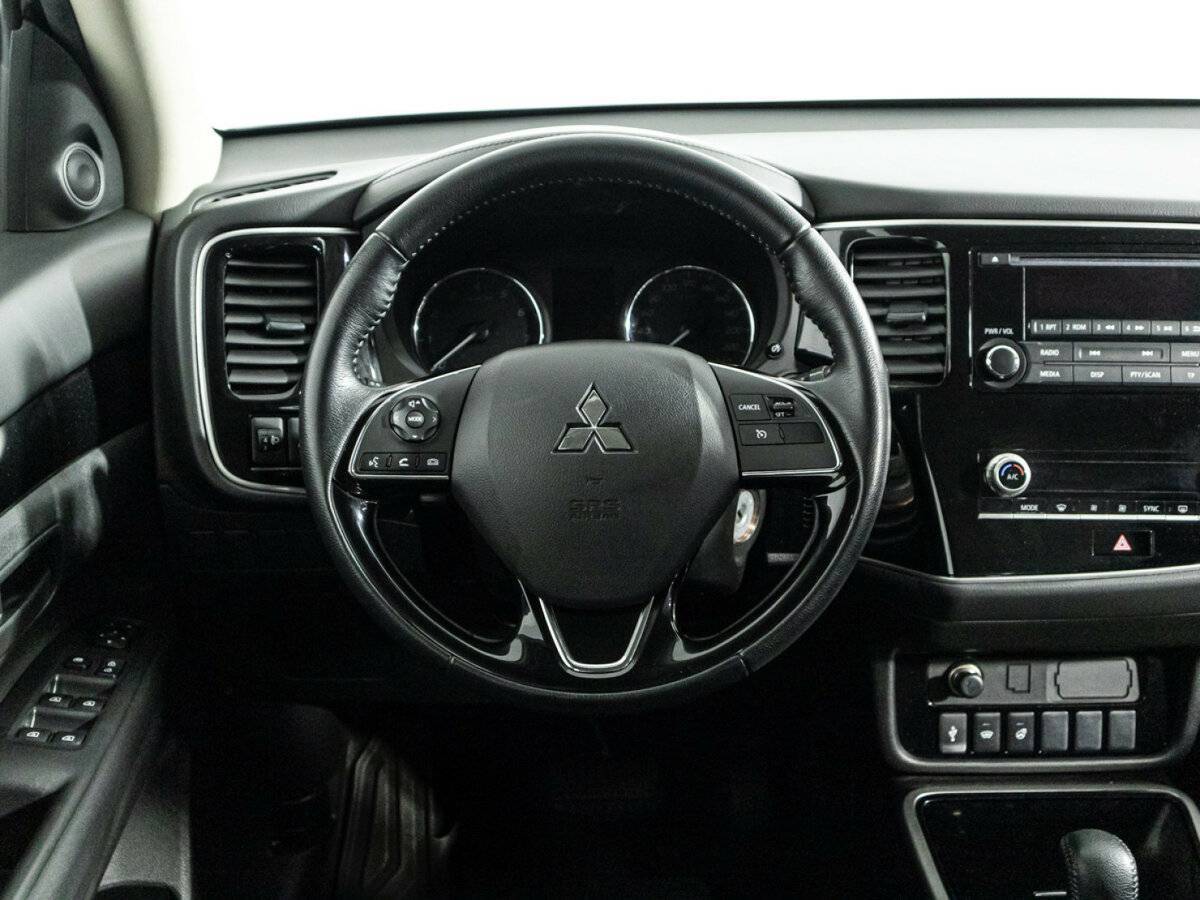 Mitsubishi Outlander б/у, 2022, Вариатор. Фото: #17
