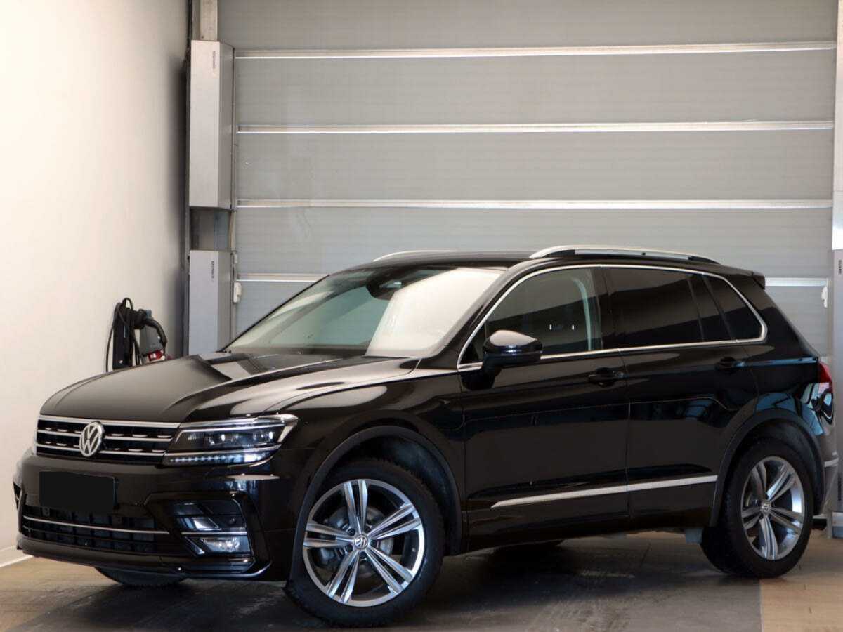 Volkswagen Tiguan б/у, 2020, Роботизированная. Посмотреть фото