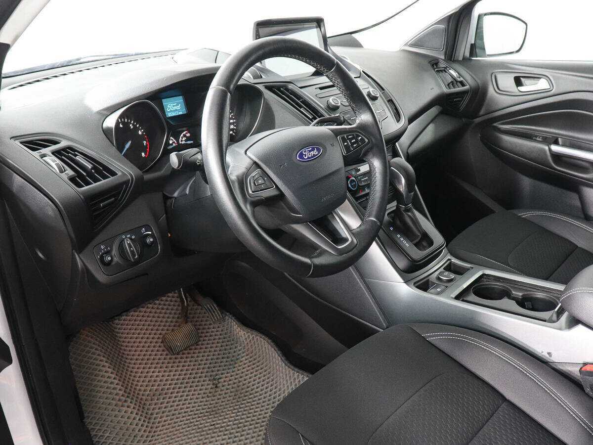 Ford Kuga б/у, 2017, Автоматическая. Фото: #8