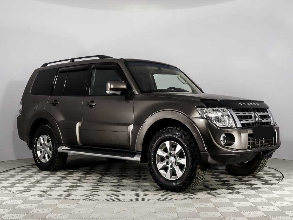 Mitsubishi Pajero б/у, 2013, Автоматическая. Фото: #2