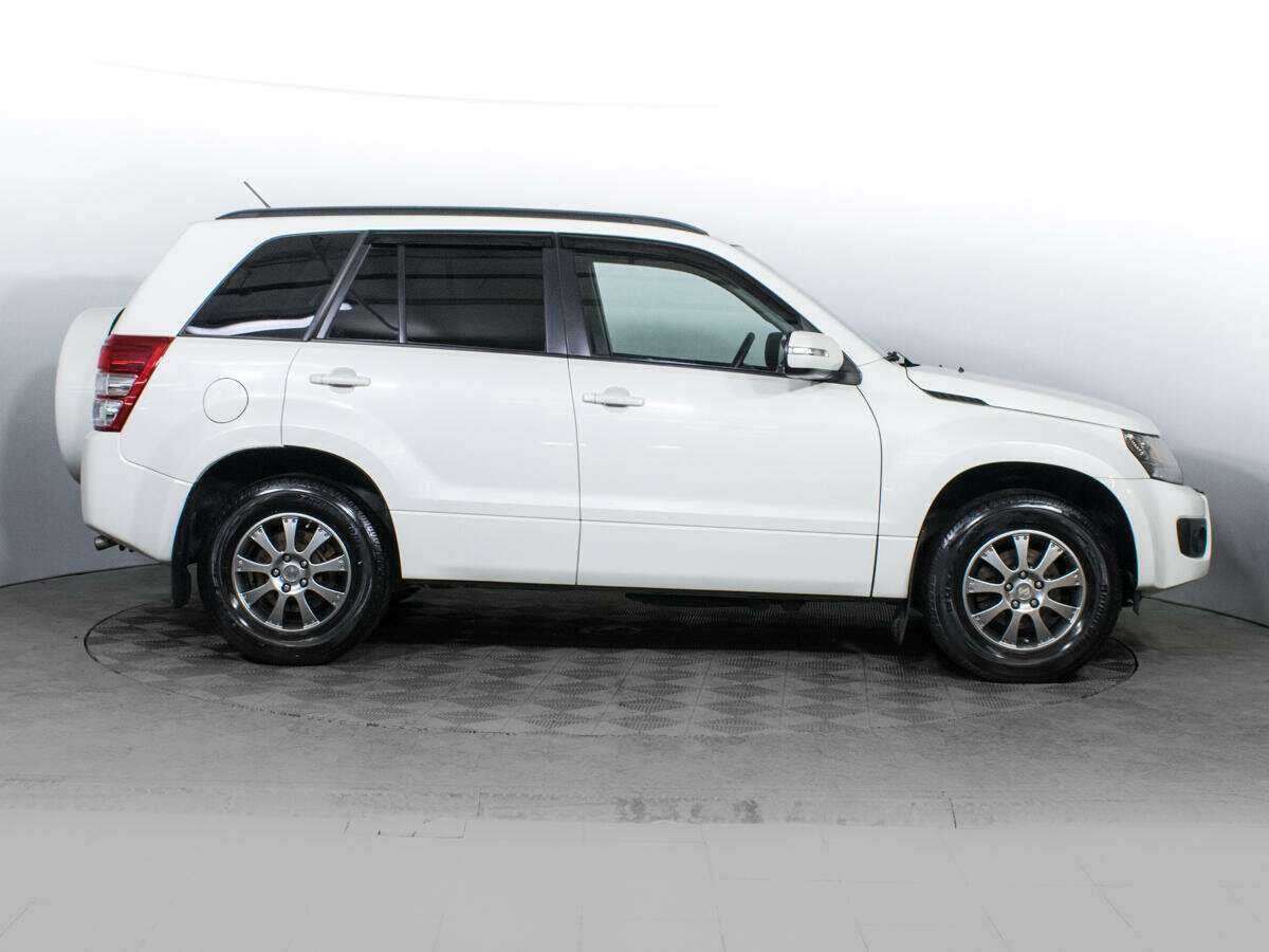 Suzuki Grand Vitara б/у, 2012, Автоматическая. Фото: #2