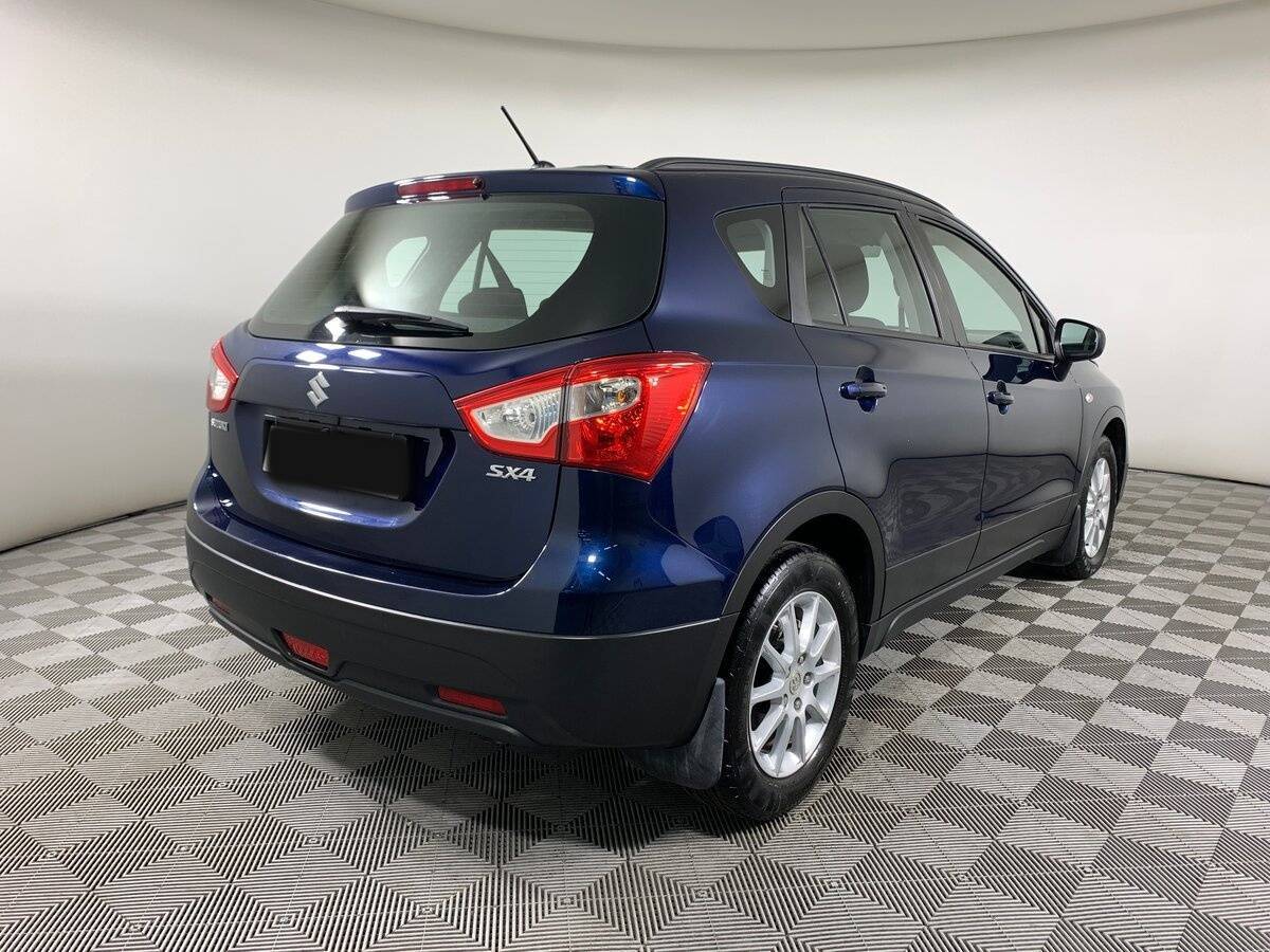 Suzuki SX4 б/у, 2018, Автоматическая. Фото: #4