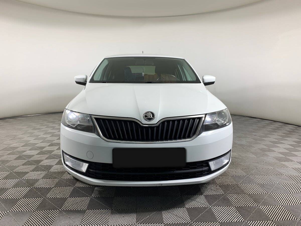 Skoda Rapid б/у, 2015, Роботизированная. Фото: #1