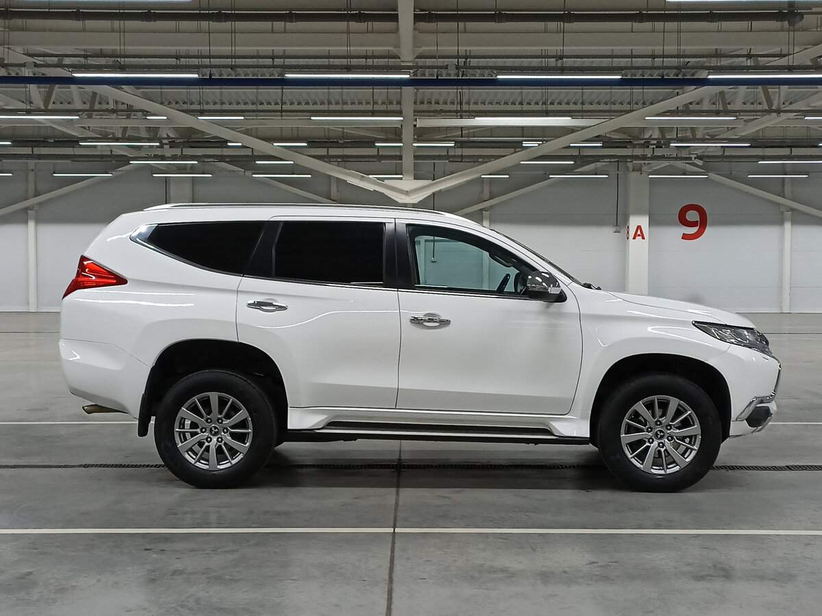 Mitsubishi Pajero Sport б/у, 2018, Механическая. Фото: #3