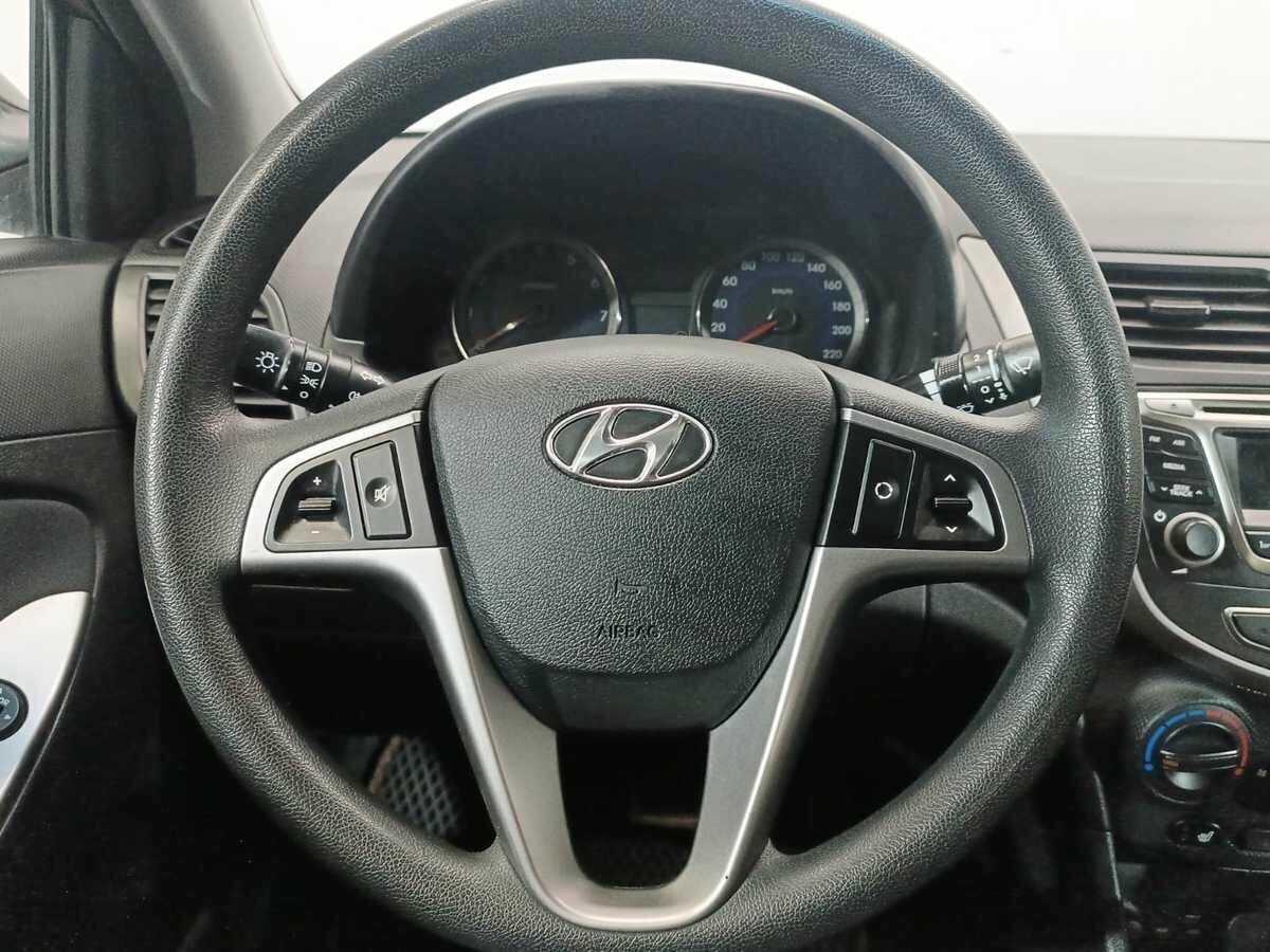 Hyundai Solaris б/у, 2016, Автоматическая. Фото: #11