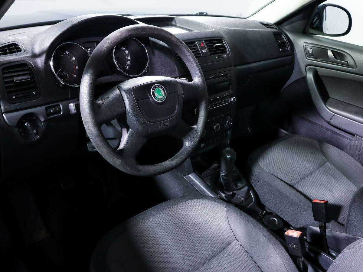 Skoda Yeti б/у, 2012, Механическая. Фото: #12