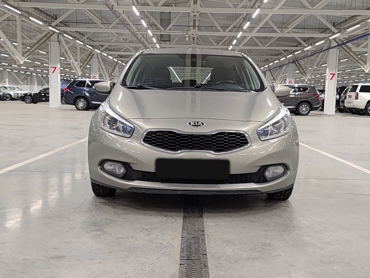 Kia Ceed б/у, 2012, Автоматическая. Фото: #1
