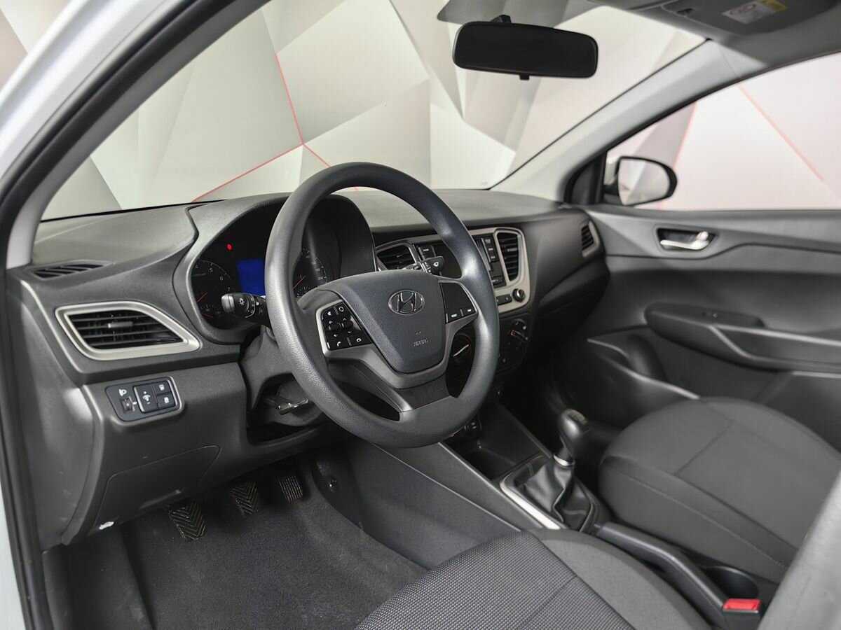 Hyundai Solaris б/у, 2021, Механическая. Фото: #13