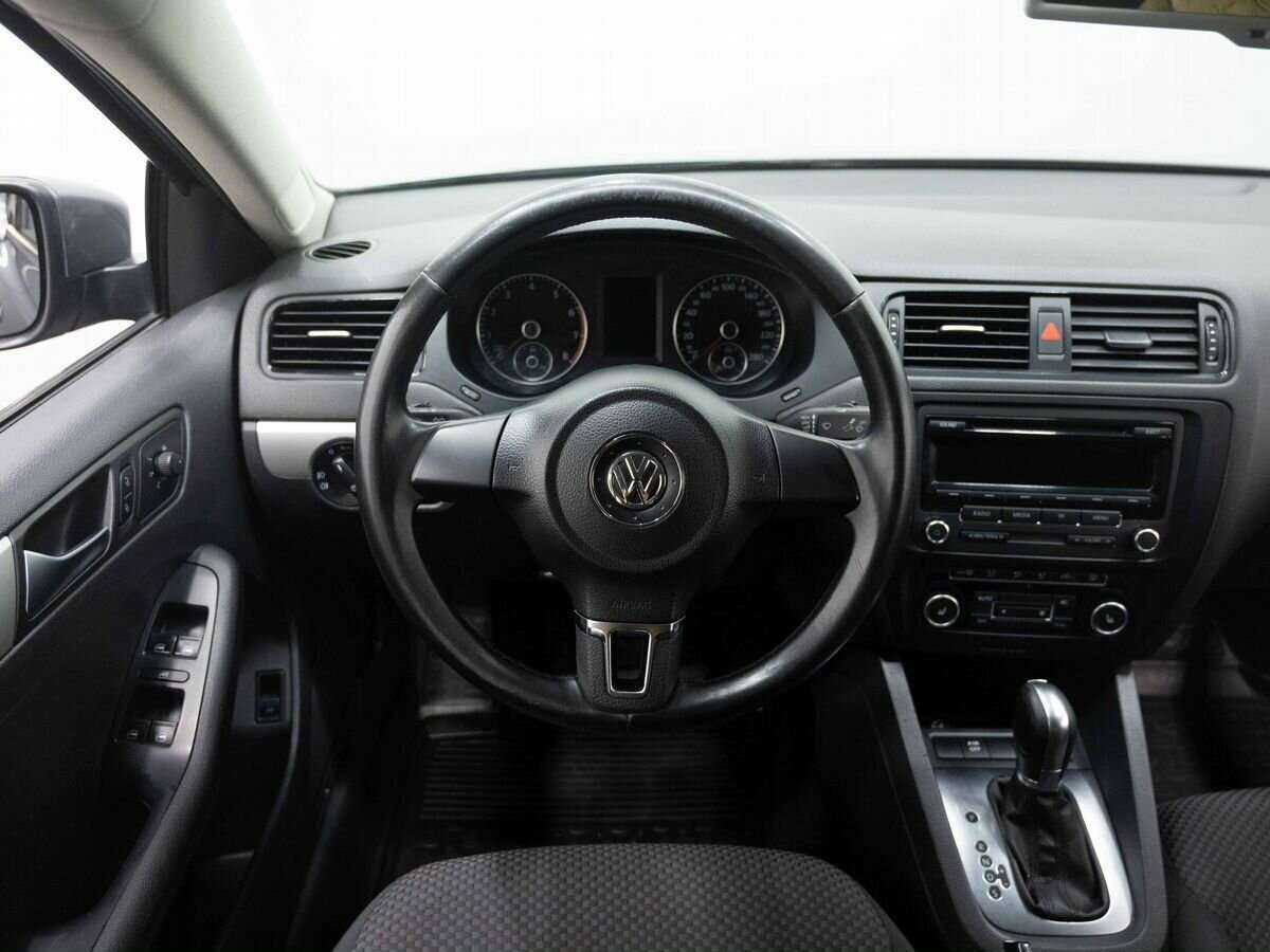 Volkswagen Jetta б/у, 2012, Автоматическая. Фото: #11