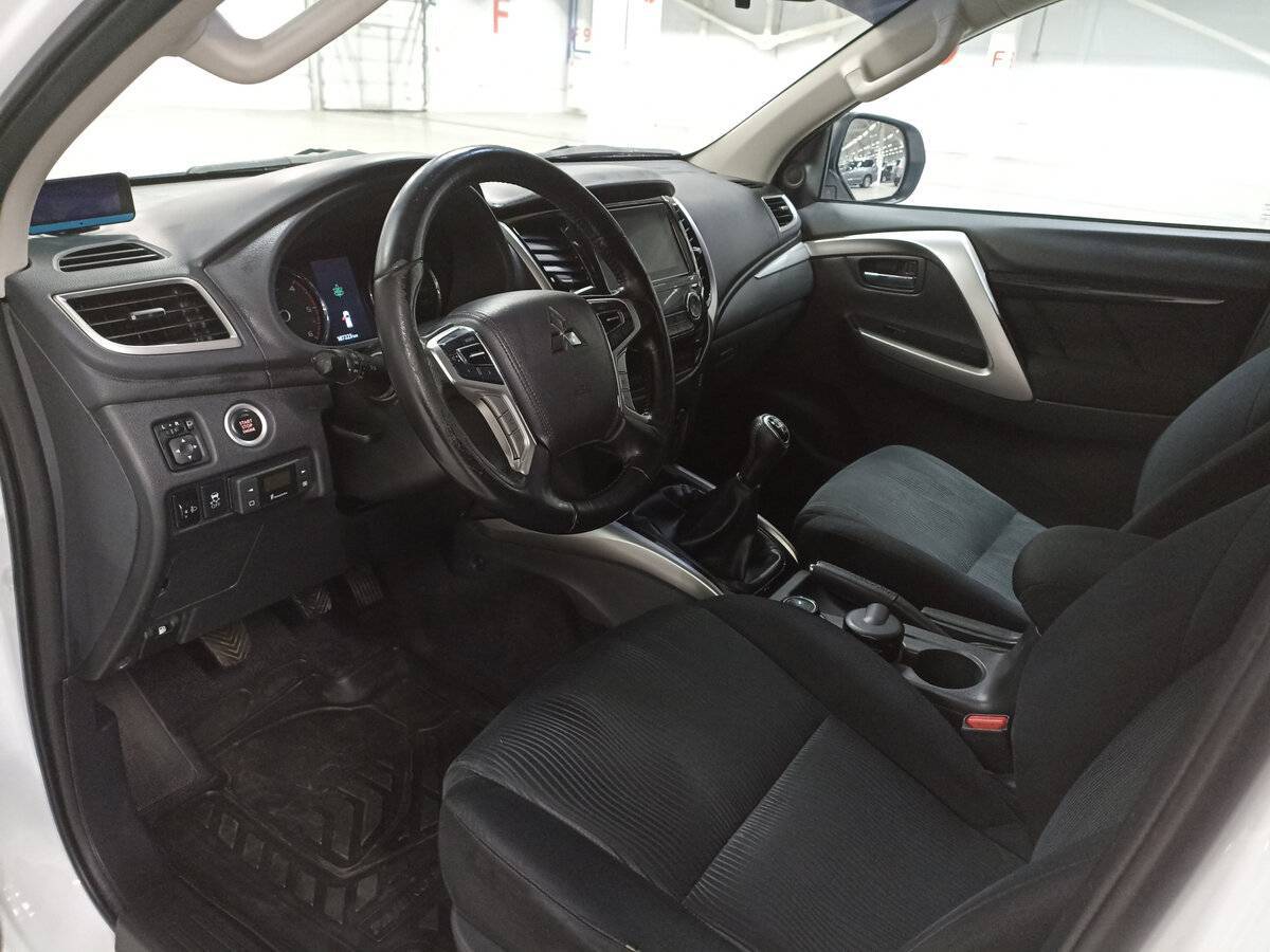 Mitsubishi Pajero Sport б/у, 2018, Механическая. Фото: #15