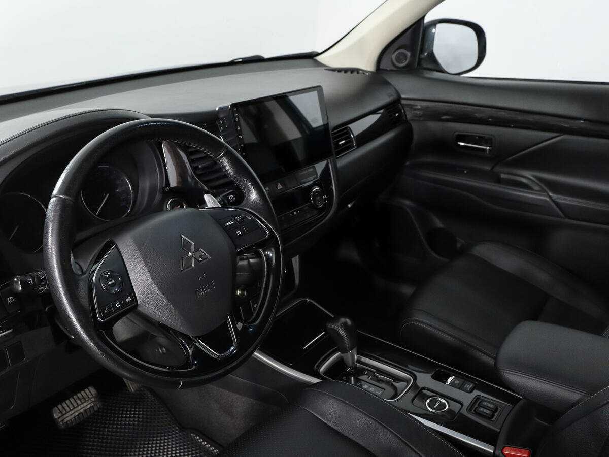 Mitsubishi Outlander б/у, 2017, Вариатор. Фото: #9