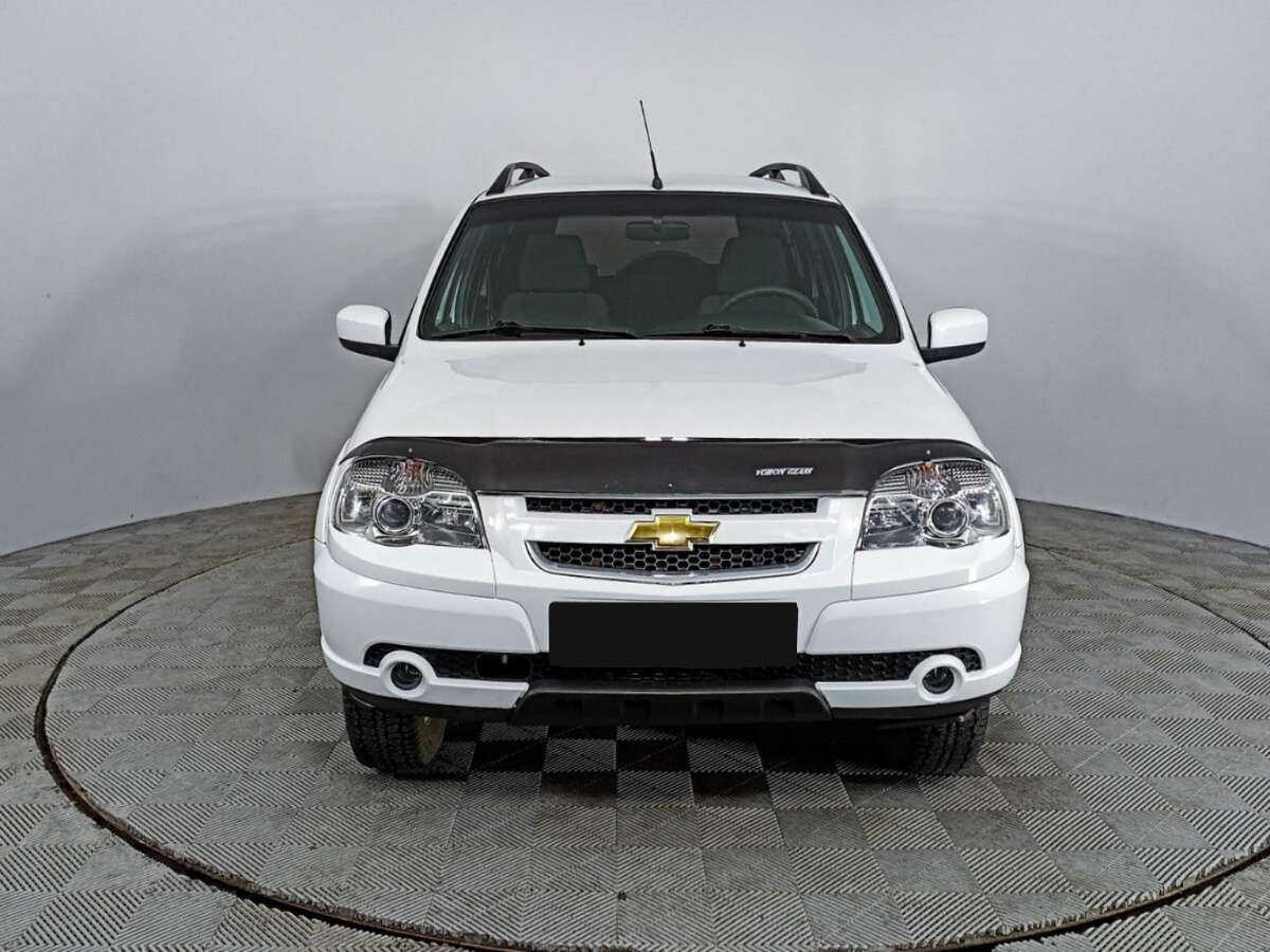 Chevrolet Niva б/у, 2016, Механическая. Фото: #1