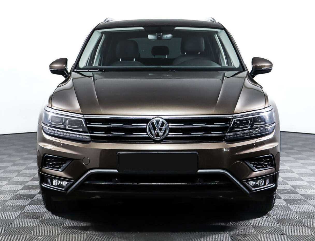 Volkswagen Tiguan б/у, 2018, Роботизированная. Фото: #1