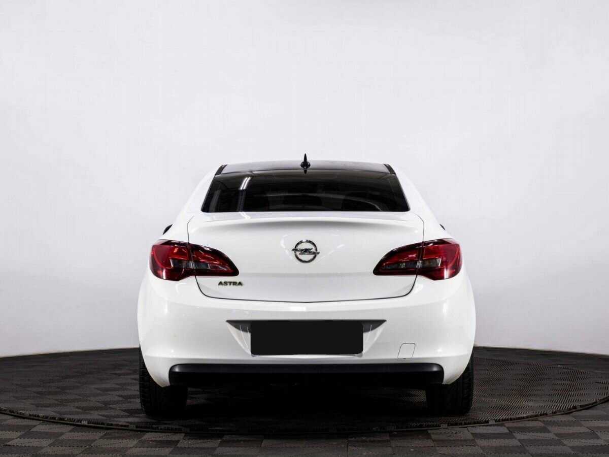 Opel Astra б/у, 2013, Механическая. Фото: #4