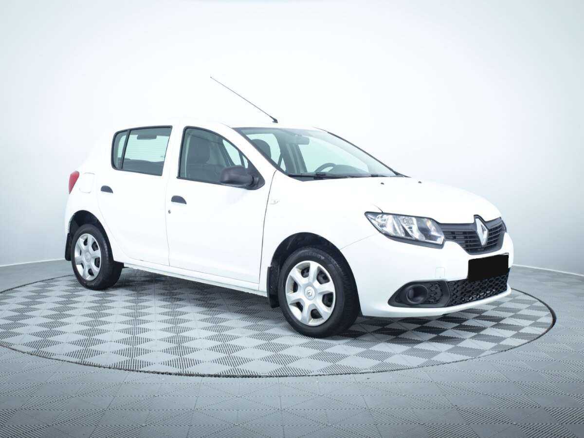 Renault Sandero б/у, 2017, Механическая. Фото: #2