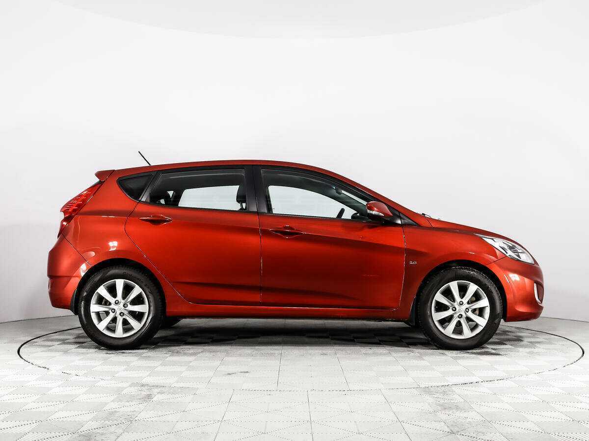 Hyundai Solaris б/у, 2012, Автоматическая. Фото: #3