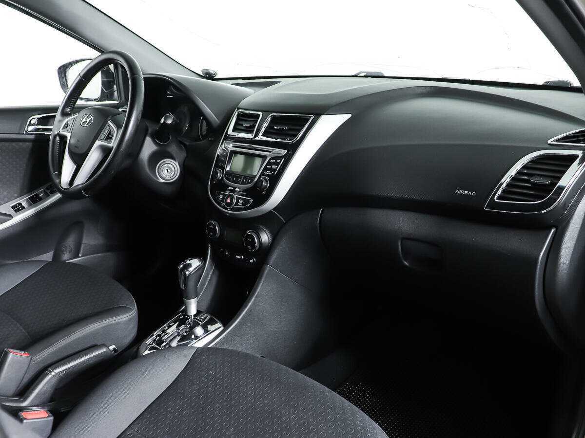 Hyundai Solaris б/у, 2012, Автоматическая. Фото: #7