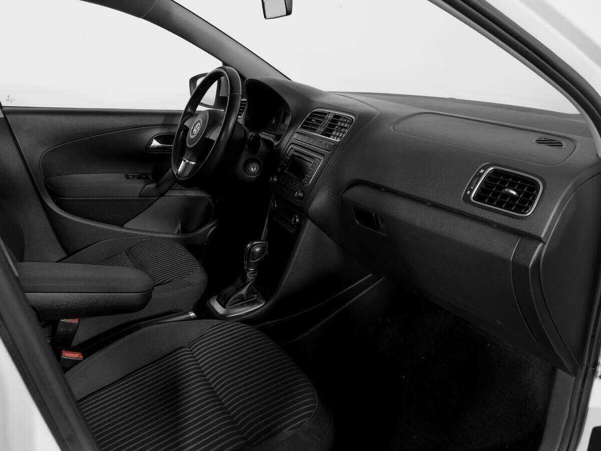 Volkswagen Polo б/у, 2013, Автоматическая. Фото: #8