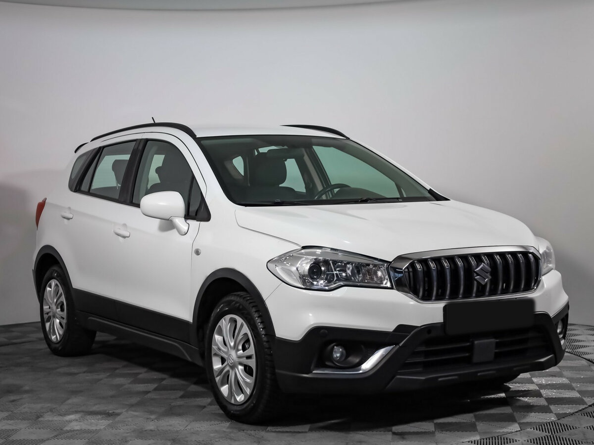 Suzuki SX4 б/у, 2017, Механическая. Фото: #2