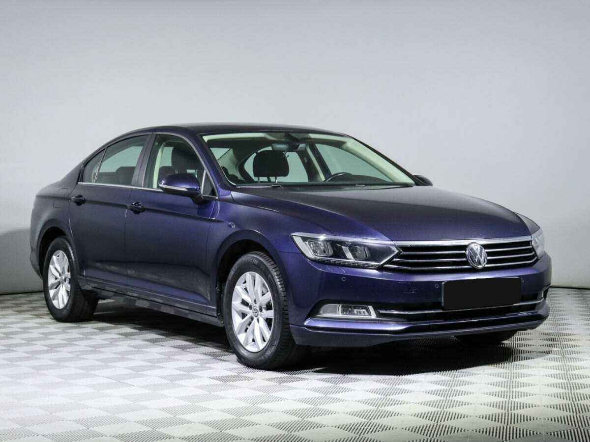Volkswagen Passat б/у, 2016, Роботизированная. Фото: #2