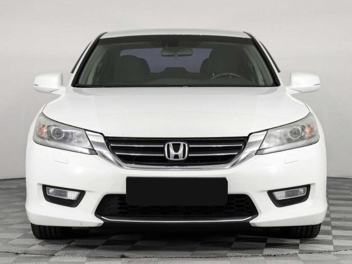 Honda Accord б/у, 2013, Автоматическая. Фото: #1
