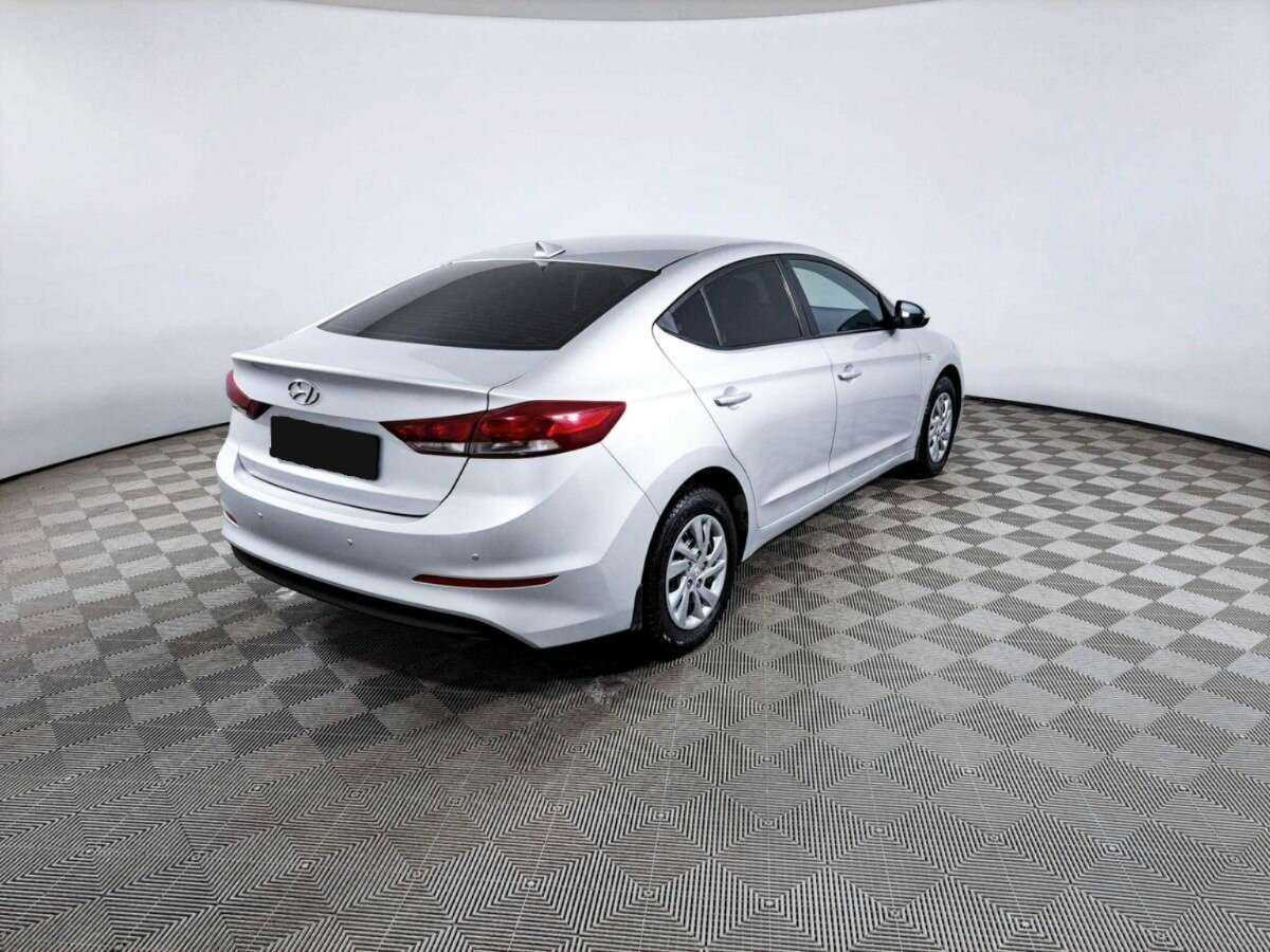 Hyundai Elantra б/у, 2017, Механическая. Фото: #4