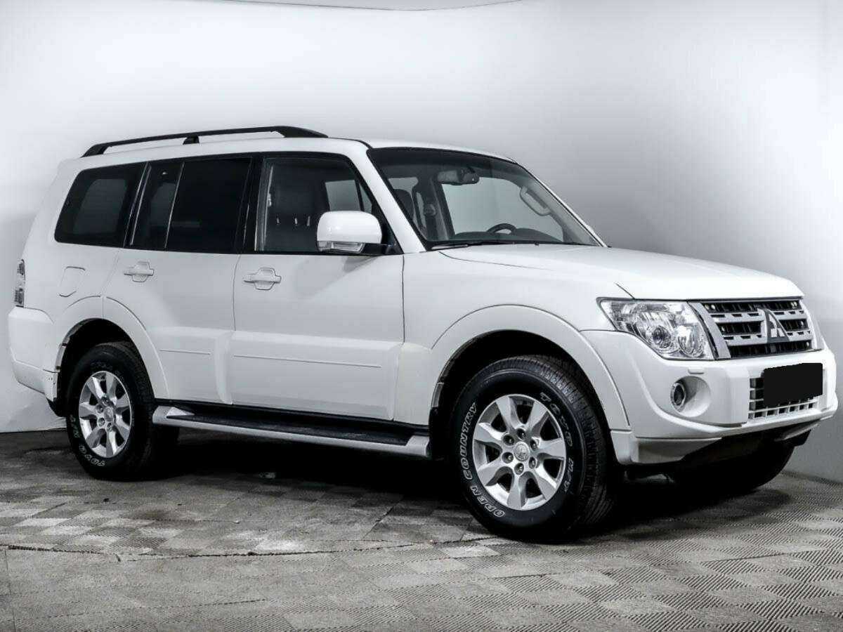 Mitsubishi Pajero б/у, 2014, Автоматическая. Фото: #2